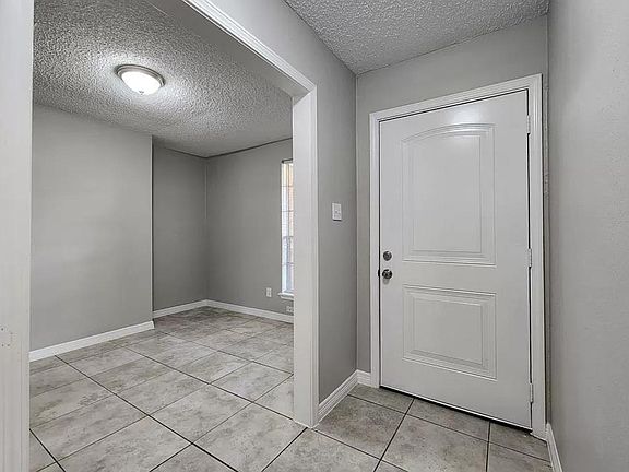 3rd image of 11503 Gnarlwood Dr