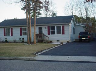 121 Wave Rd, Manahawkin, NJ 08050