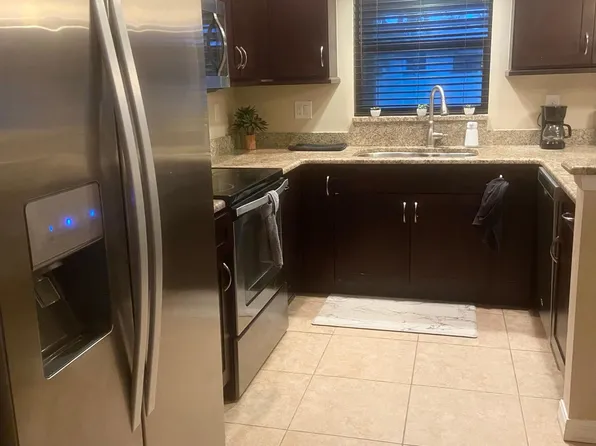 1002 SE 5th Ave, Cape Coral, FL 33990