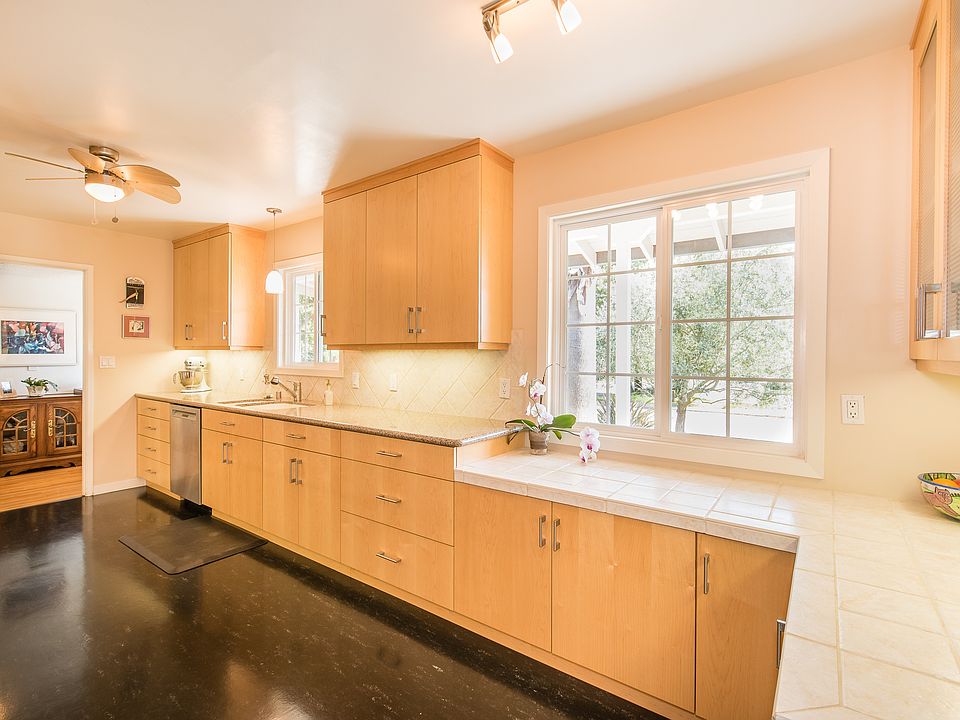 Newly remodeled Kitchen
