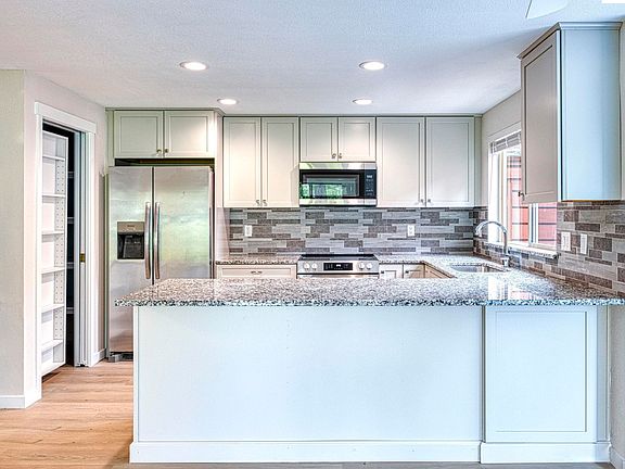 4th image of 5299 W Green Ct