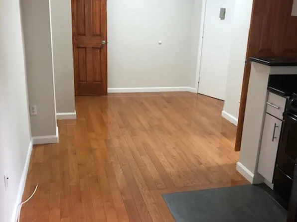 183 Thompson Street image 1 of 10