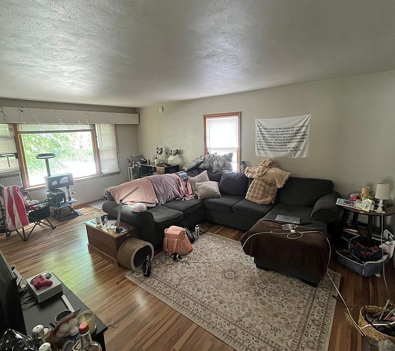 2nd image of 316-318 S Brooks St
