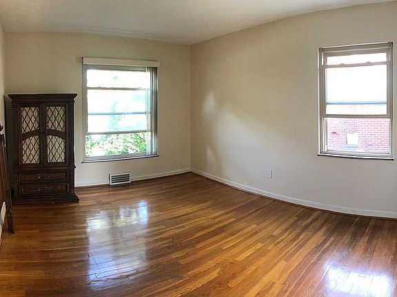 4th image of 6415 Southington Dr
