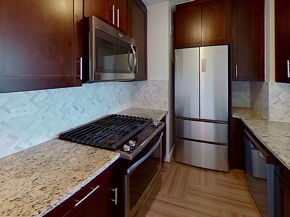 4th image of 747 10th Ave APT 7I