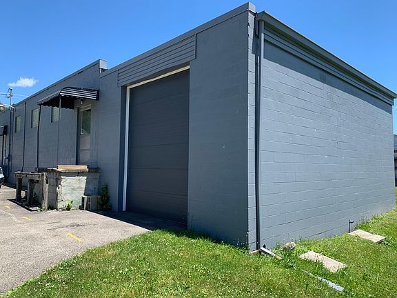 3rd image of 255 W Wood St