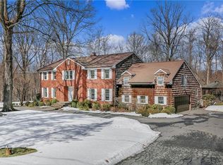 88 Banksville Rd, Armonk, NY 10504