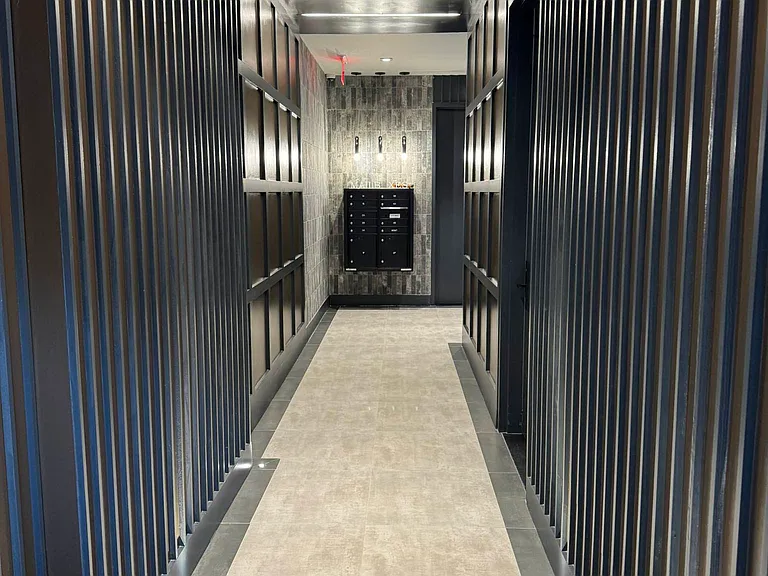23 Eldert St #2B — Photo 20