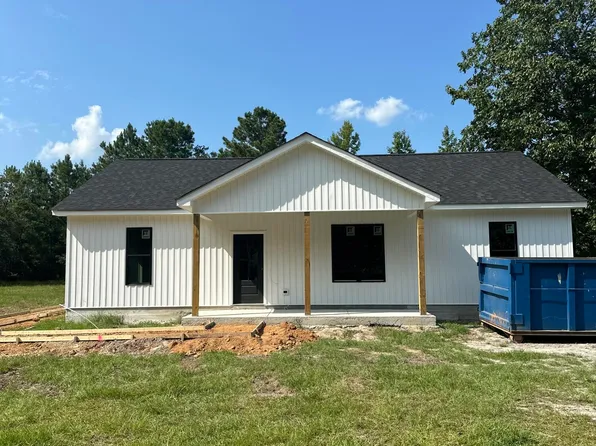 66 Ewing Dr, Selma, NC 27576