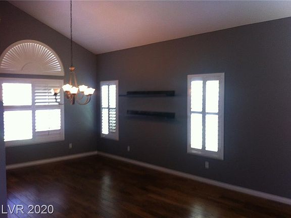 4th image of 730 Waltham Hills St