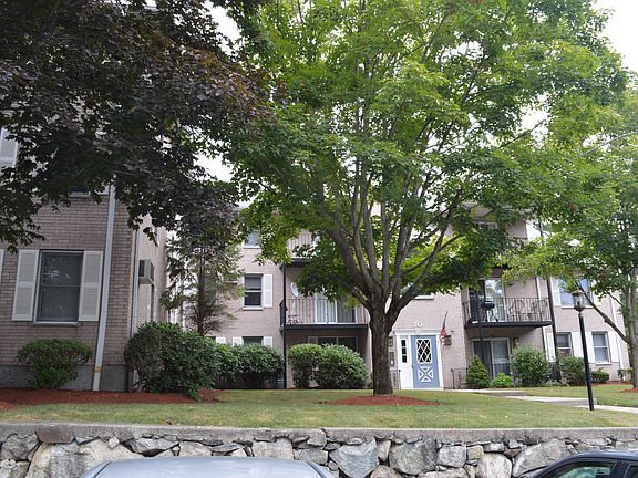 Quiet, but minutes to Washington!!