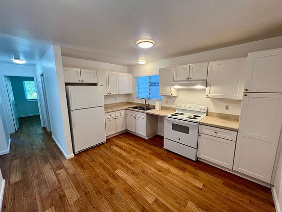 2nd image of 2519 Treasure Dr #A