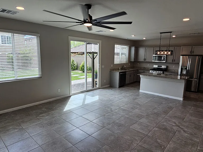 4515 Solitude Falls Ave — Photo 9