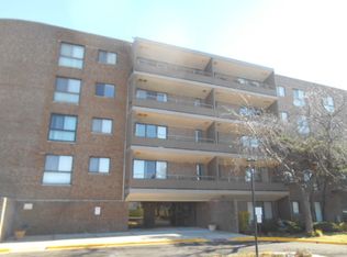 7 E Carriageway Dr APT 407, Hazel Crest, IL 60429