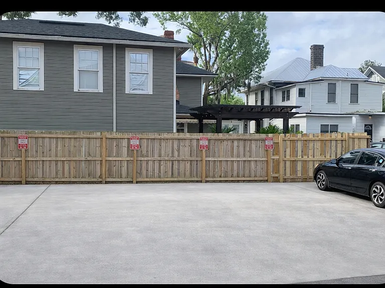 2344 Oak St #3 — Photo 20