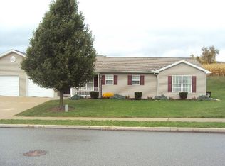 160 Sweet Gum Ln, Hallam, PA 17406