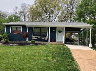 109 May Valley Ln, Fenton, MO 63026