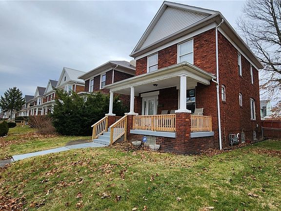2nd image of 711 Oakmont Ave