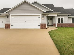 1108 7th Ave SE, Cascade, IA 52033
