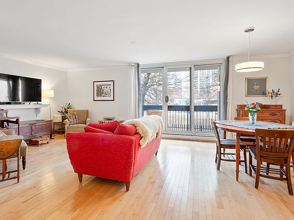 5th image of 5901 N Sheridan Rd APT 2K