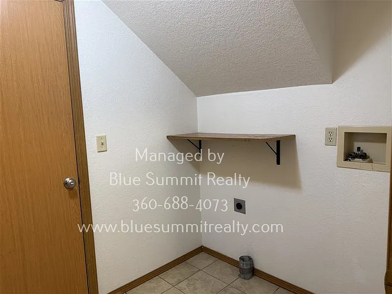 2120 Agate Ct SE — Photo 10