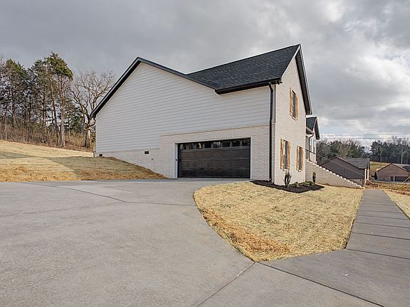 4th image of 445 Bridle Path Lot 64