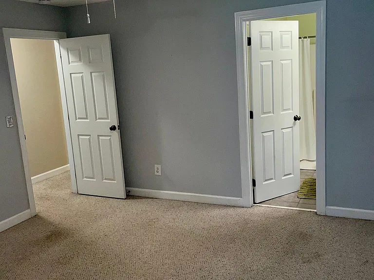 Large bedroom (twin beds or queen bed to be added per approved tenant preference)