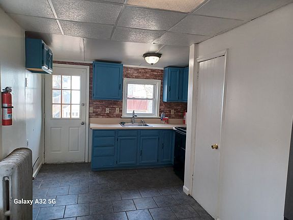 5th image of 455 Chestnut St