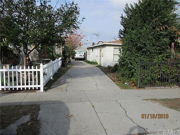 Driveway shared with west neighbor
