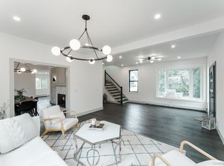 21 Mackey Ave, Port Washington, NY 11050