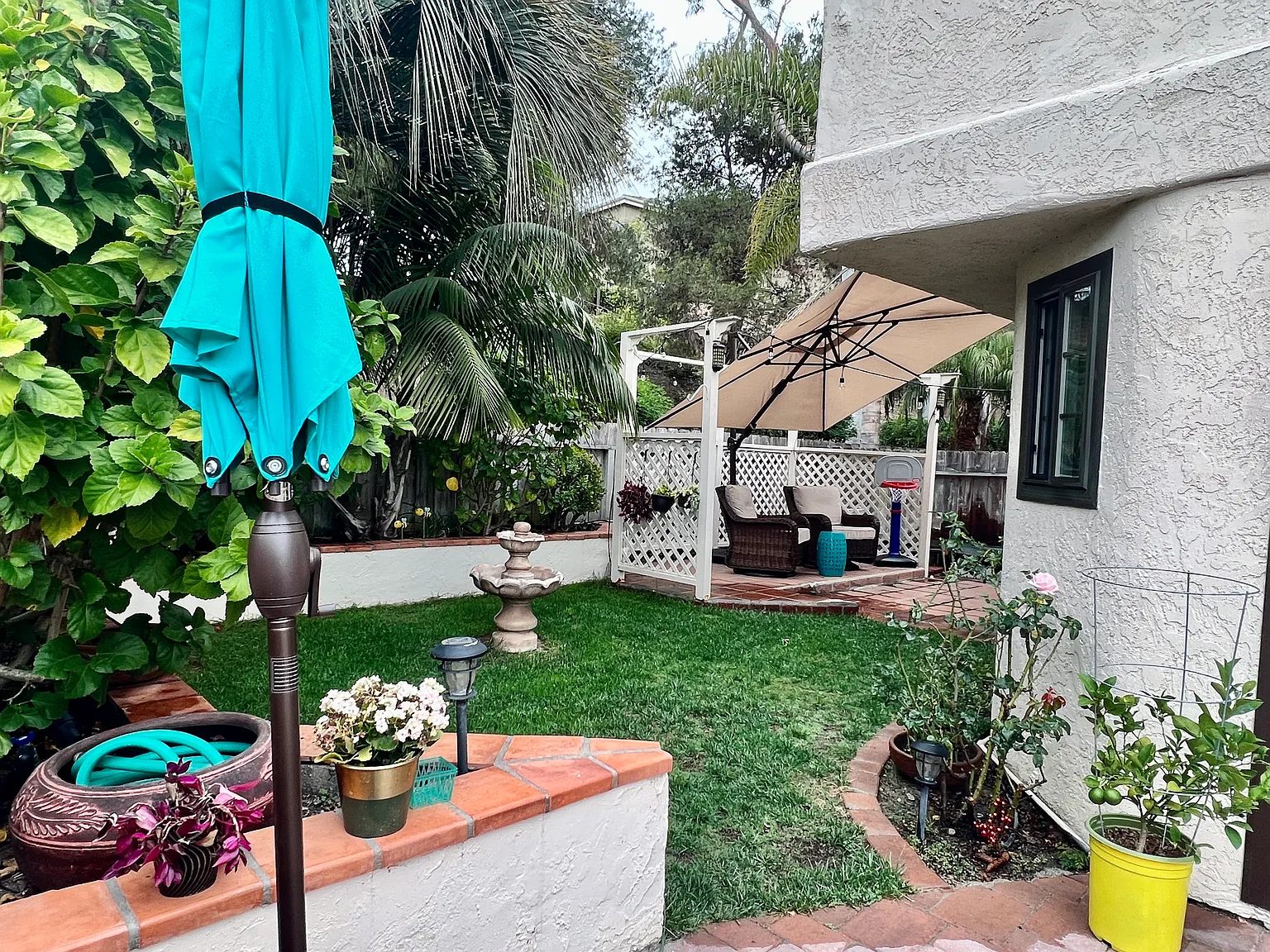 3 bed, 2.5 bath, 1333 sqft, $4,650 — Photo 2