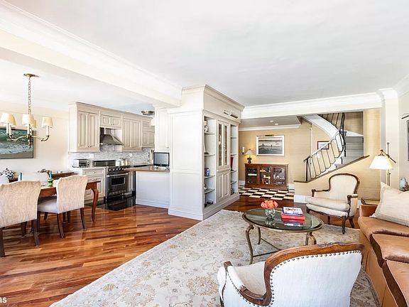 4th image of 116 E 66th St #9/10D