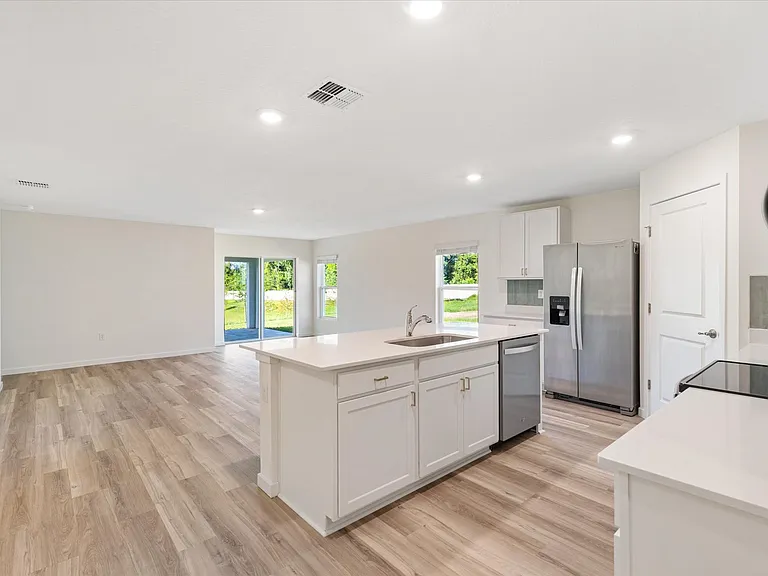 8781 Triumph Cir — Photo 13