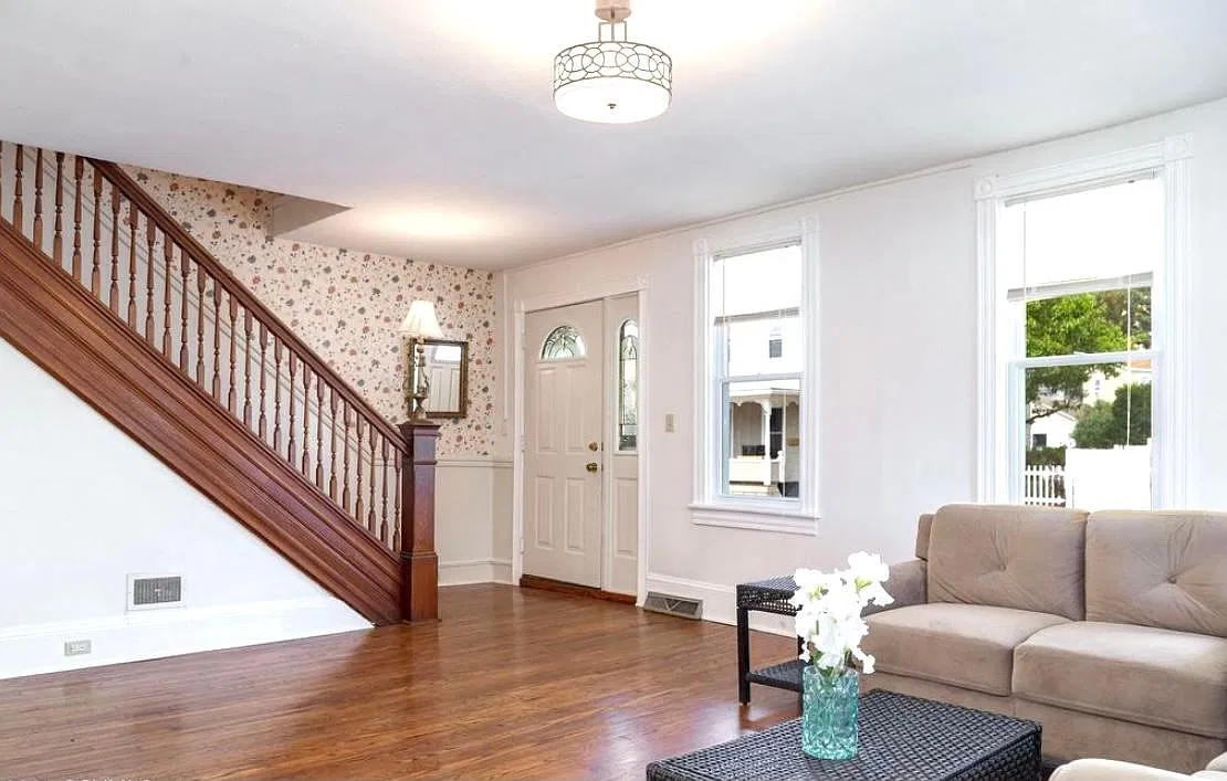 3 bed, 2049 sqft, $2,195 — Photo 3