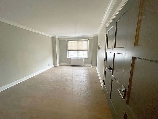 5th image of 370 E 76th St APT A1801