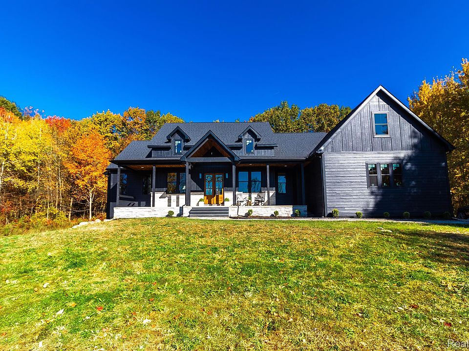1st image of 5275 Silver Hill Dr