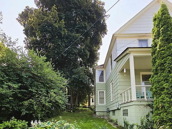 2nd image of 609 W Douglass Ave