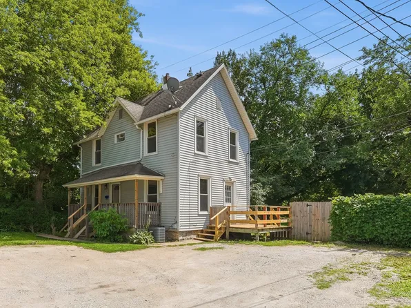 417 Dunbar Ave, City Of Waukesha, WI 53186