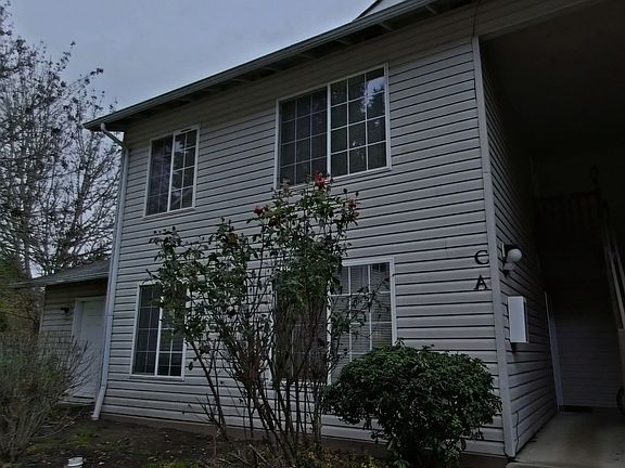 2nd image of 345 SE Lilly Ave #C