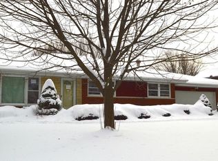 6405 Lakewood Dr, Cary, IL 60013