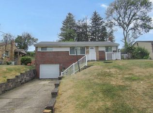 5044 Leona Dr, Pittsburgh, PA