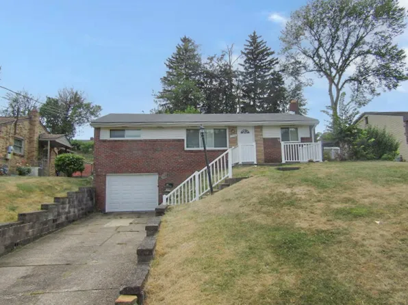 5044 Leona Dr, Pittsburgh, PA 15227