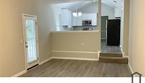 3239 Sugar Creek Falls Ave SE — Photo 6