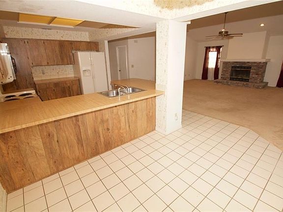 4th image of 1200 Orchid Dr