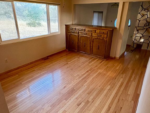 5th image of 7975 Bullard Dr
