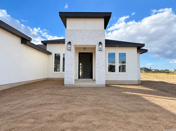 816 Ceniza, Eagle Pass, TX 78852