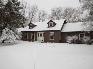9929 N Corey Ln, Mequon, WI 53092