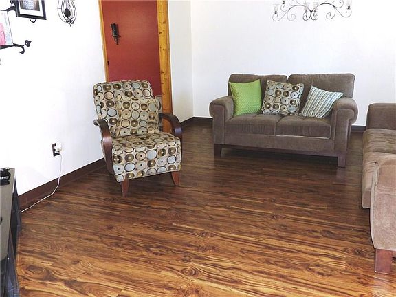 2nd image of 12502 Walnut Dr