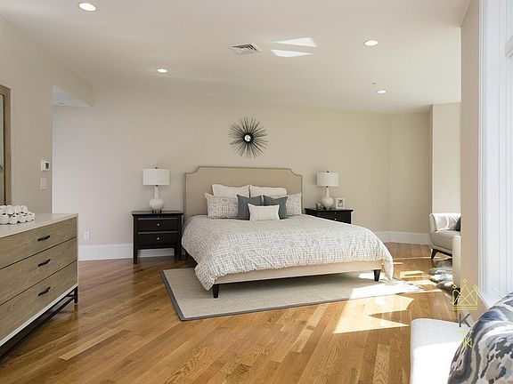 5th image of 1248 Beacon St #2