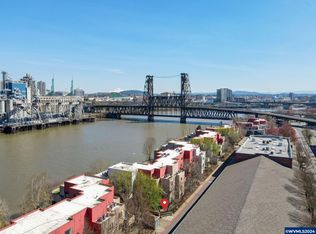 730 NW Naito Pkwy APT E28, Portland, OR 97209